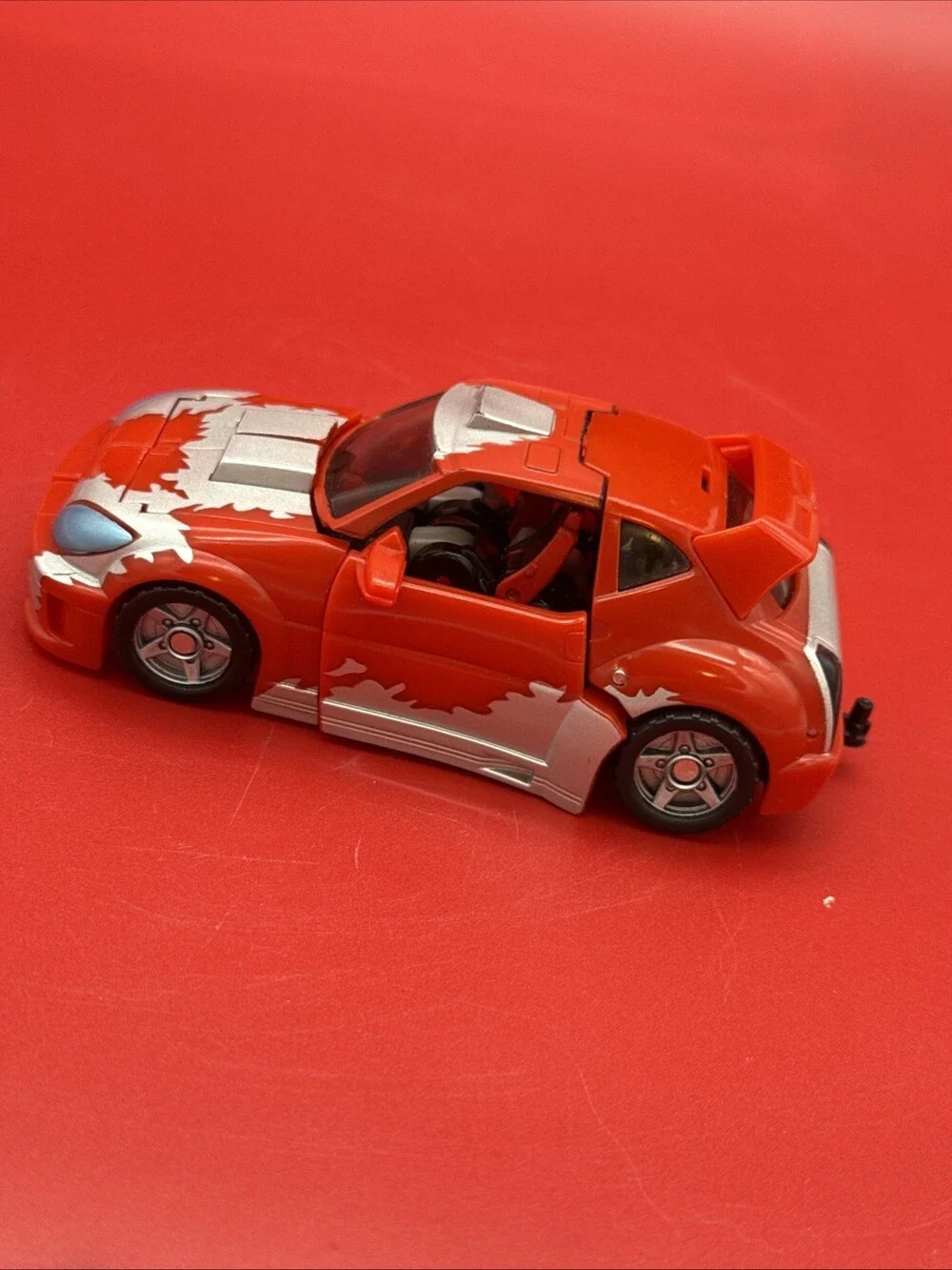 Transformers Deluxe Classics Cliffjumper Hasbro